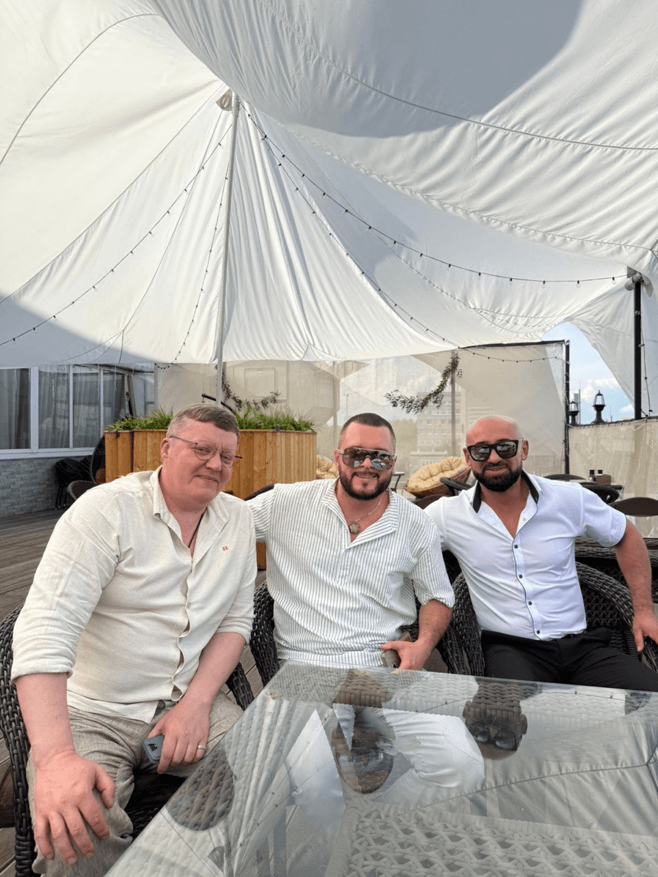 Президент Федерации Кхмерского Бокса г. Москвы Затолочный Денис Владимирович и Вице-президент Серебренников Эмиль Руфатович, провели встречу с владельцем производства спортивной экипировки Такеши Файт, Евгением Шангиным. - 07.06.2025 Встреча с владельцем производства спортивной экипировки