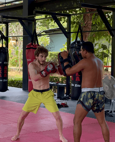 Организация и проведение тренировочных сборов, семинаров и мастер-классов.